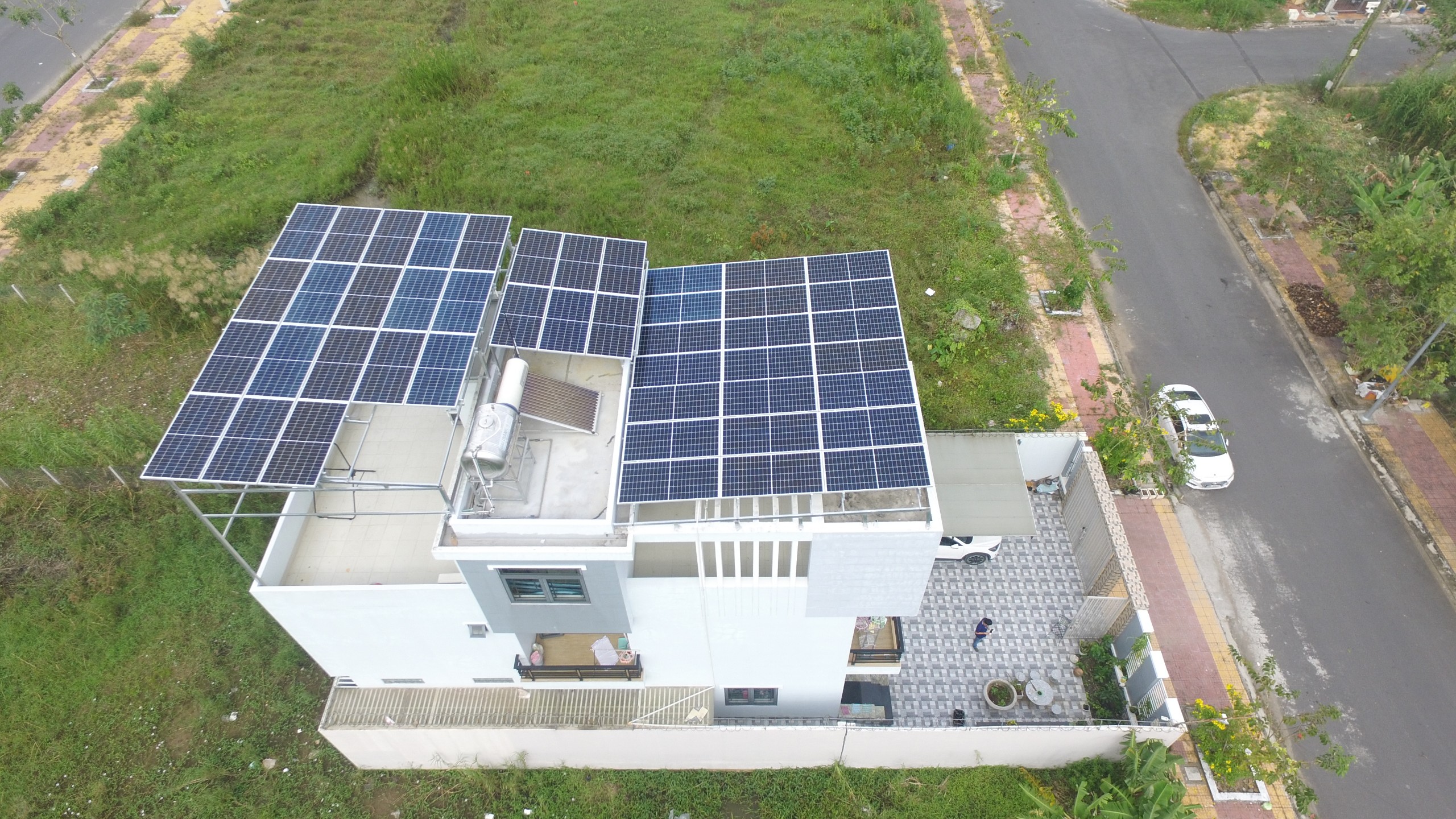 HỆ THỐNG ĐIỆN NĂNG LƯỢNG MẶT TRỜI - KH TRẦN MỘNG HÙNG